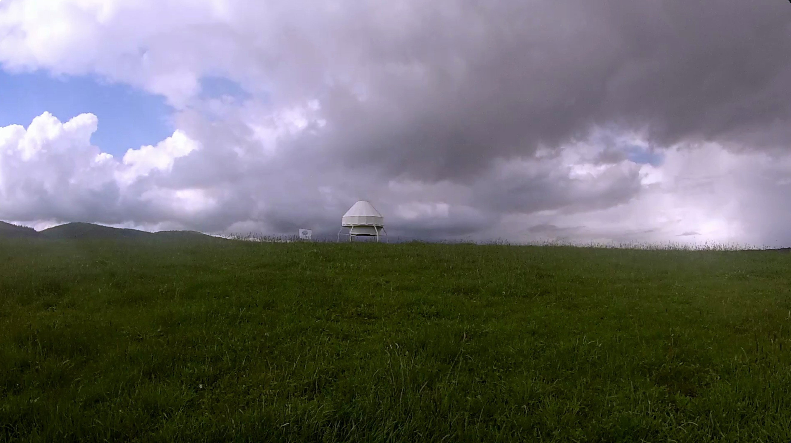 Between the scenes, between the voices. Unseen footage of the future sound of Slovakia.
