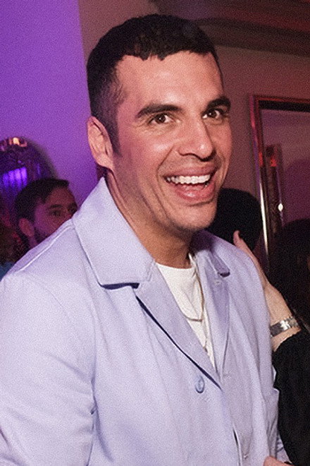 Emil Nava