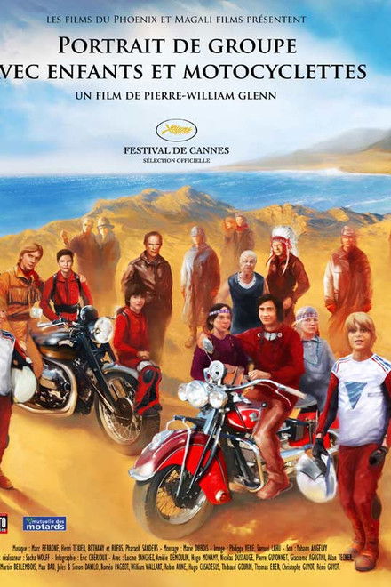 Portrait de groupe avec enfants et motocyclettes